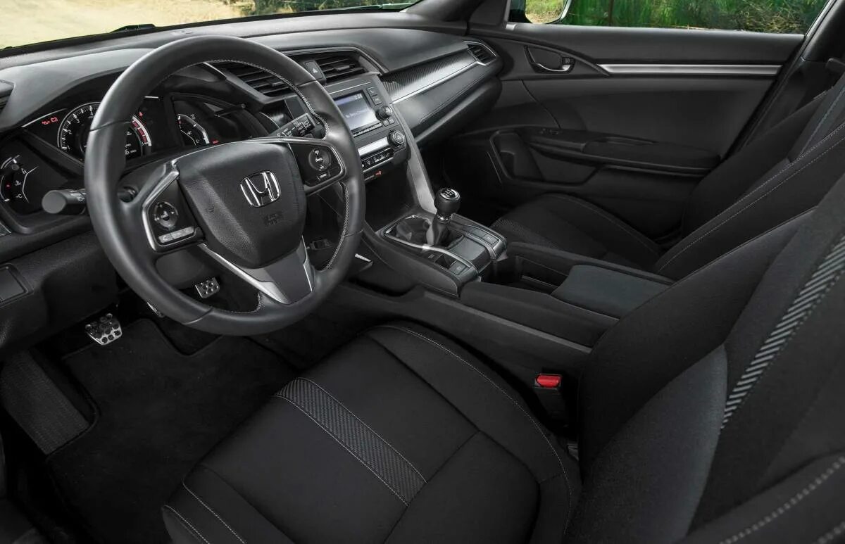 Honda fk7. Honda Civic 2020 салон. Honda Civic 2017 салон. Хонда Цивик 2020 хэтчбек салон. Honda Civic 2017 inside.