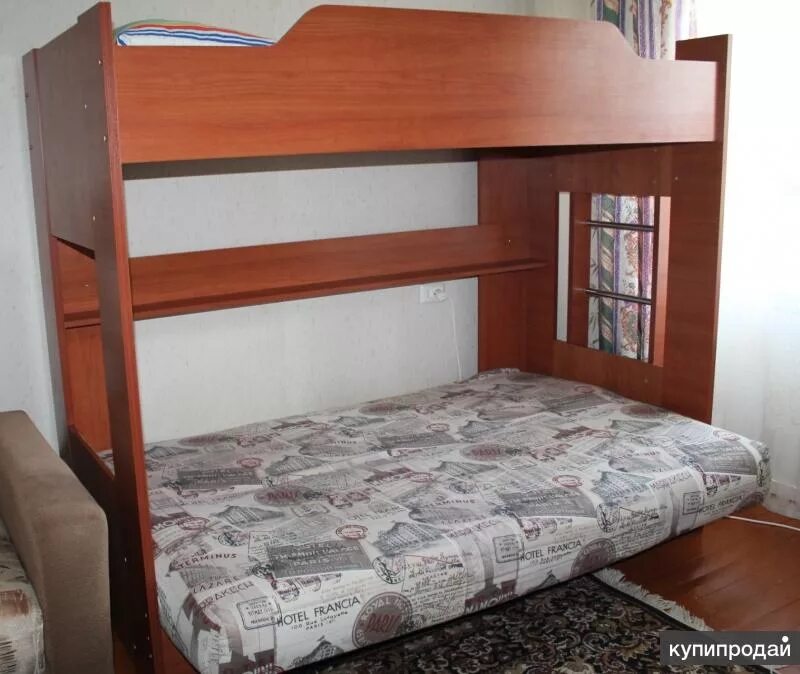 Продаже кровать б у. Даром двухэтажные кровати. Бэушные кровати двухъярусные. Двухэтажная БЭУШНАЯ кровать. Кровать двухэтажная диван полуторка.