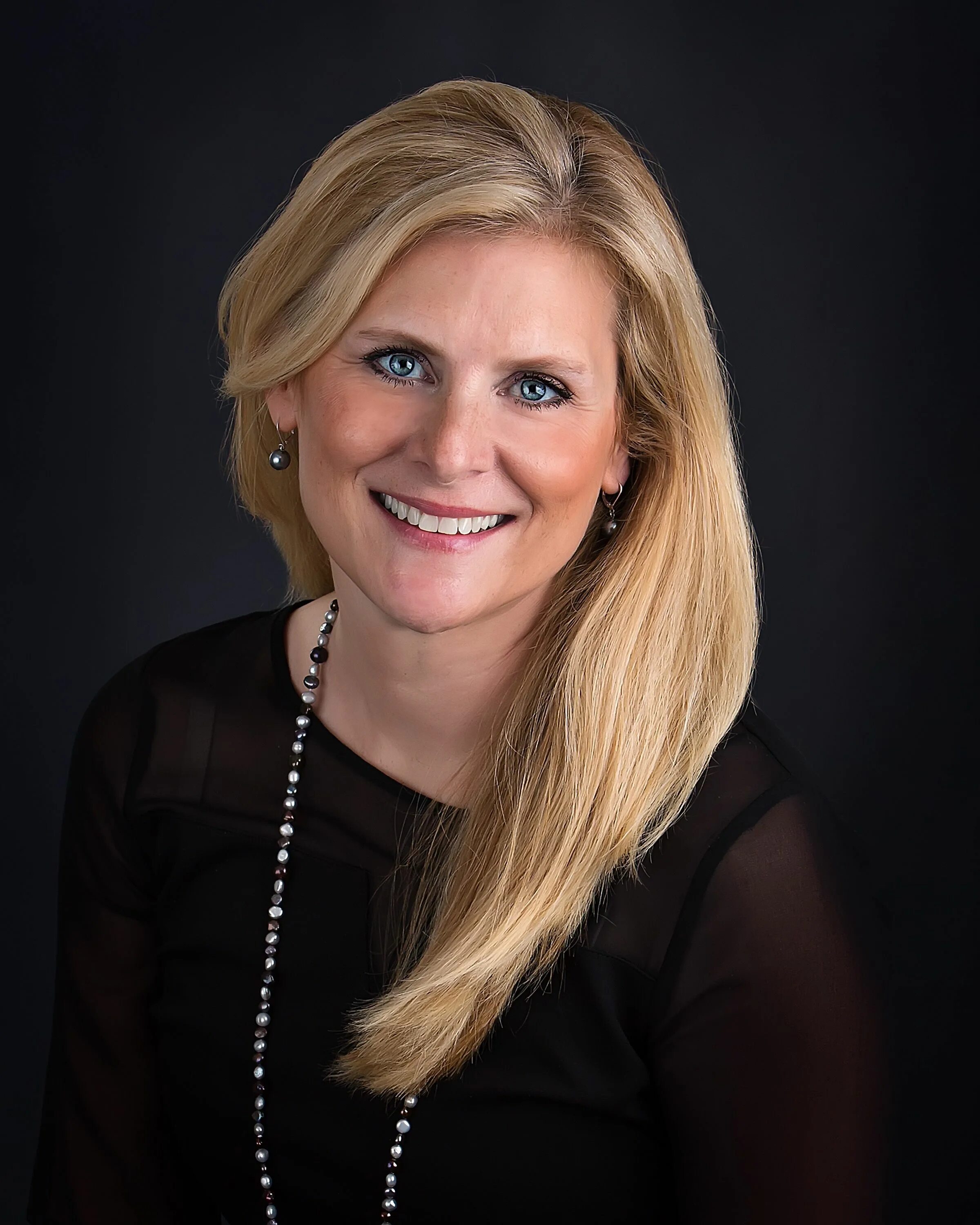 Lisa rogers. Лиз роджерс. Realtor joan. Ведущая роджерс. Jean lisa.