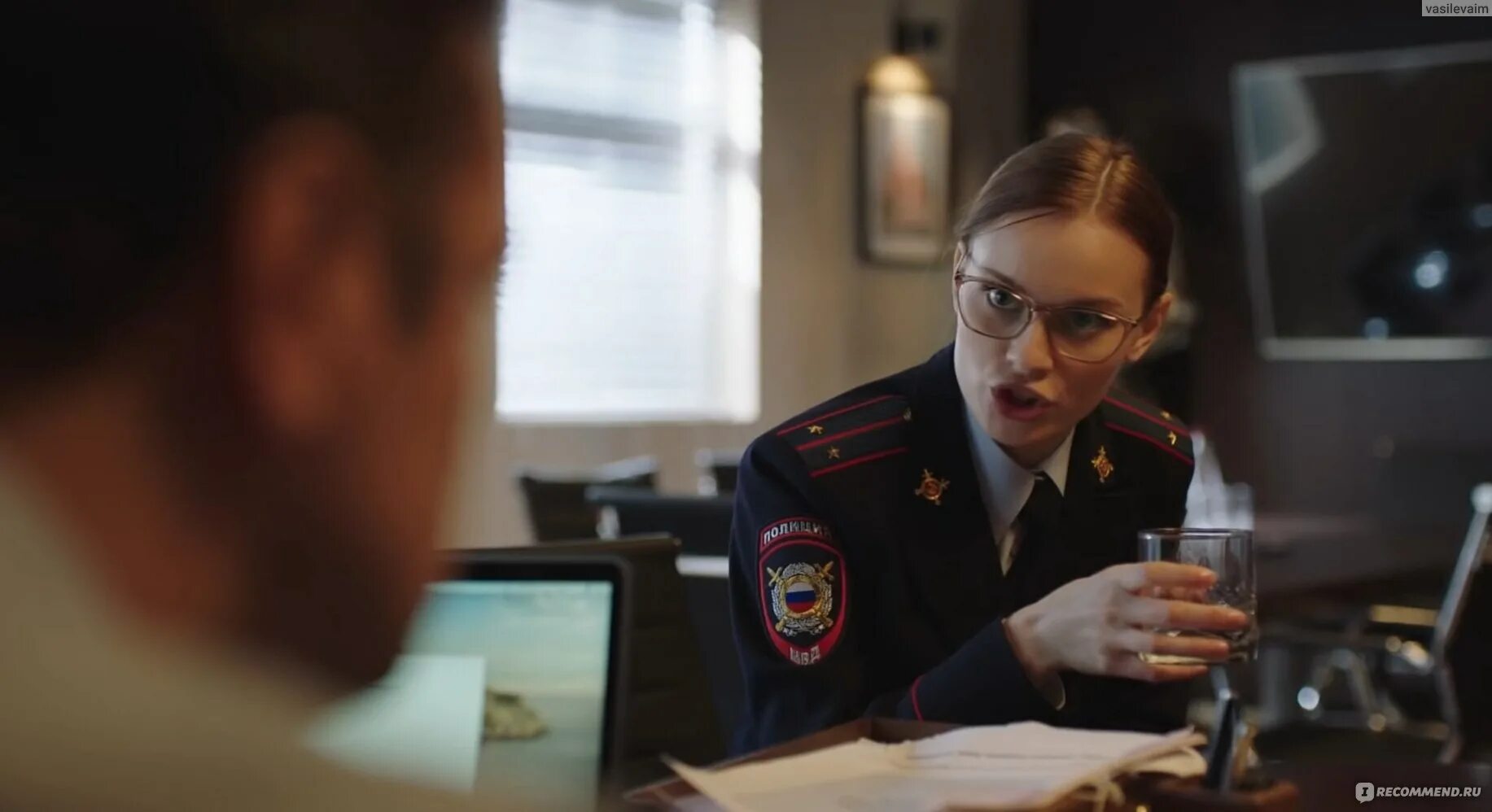 Девушки с макаровым содержание. Майор макаров сериал. девушки с макаровым сериал туркина. синицына сериал макаров. алевтина тукан девушки с макаровым.