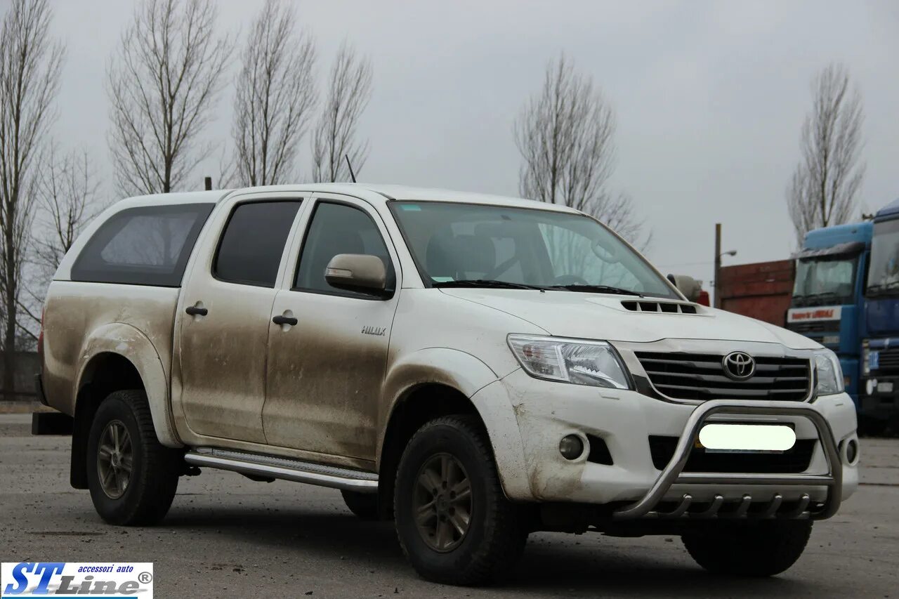 Кенгурятник на Тойота Хайлюкс. Toyota Hilux с кенгурятником. Кенгурятник Хайлюкс 2016. Тойота Хайлюкс 2013 с кенгурятником. Купить бампер тойота хайлюкс