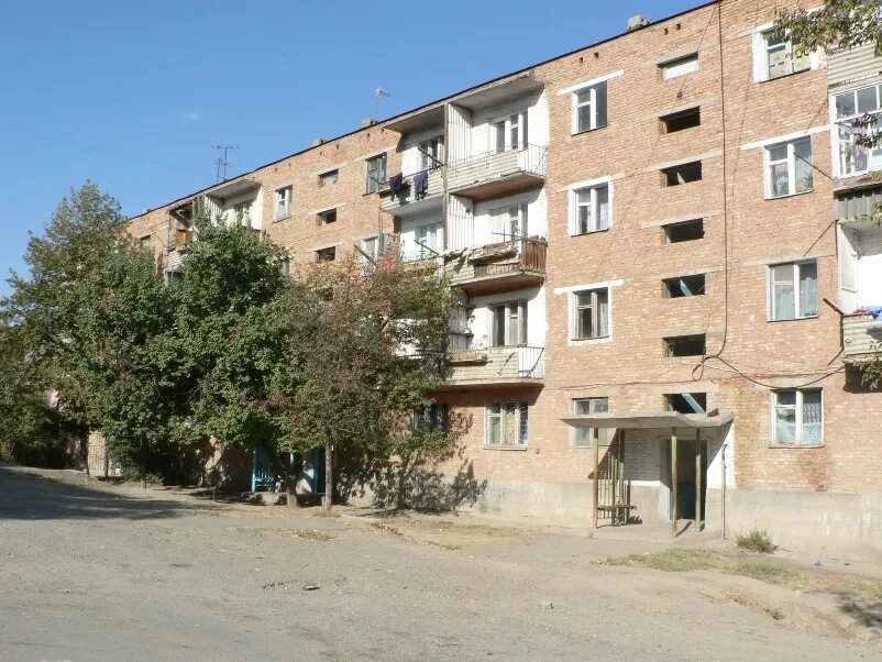 город кызыл-кия ошской области. кызыл кия население. кызыл кыя гостиница. кызыл кия улицы советская. улица лермонтова кызыл-кия.