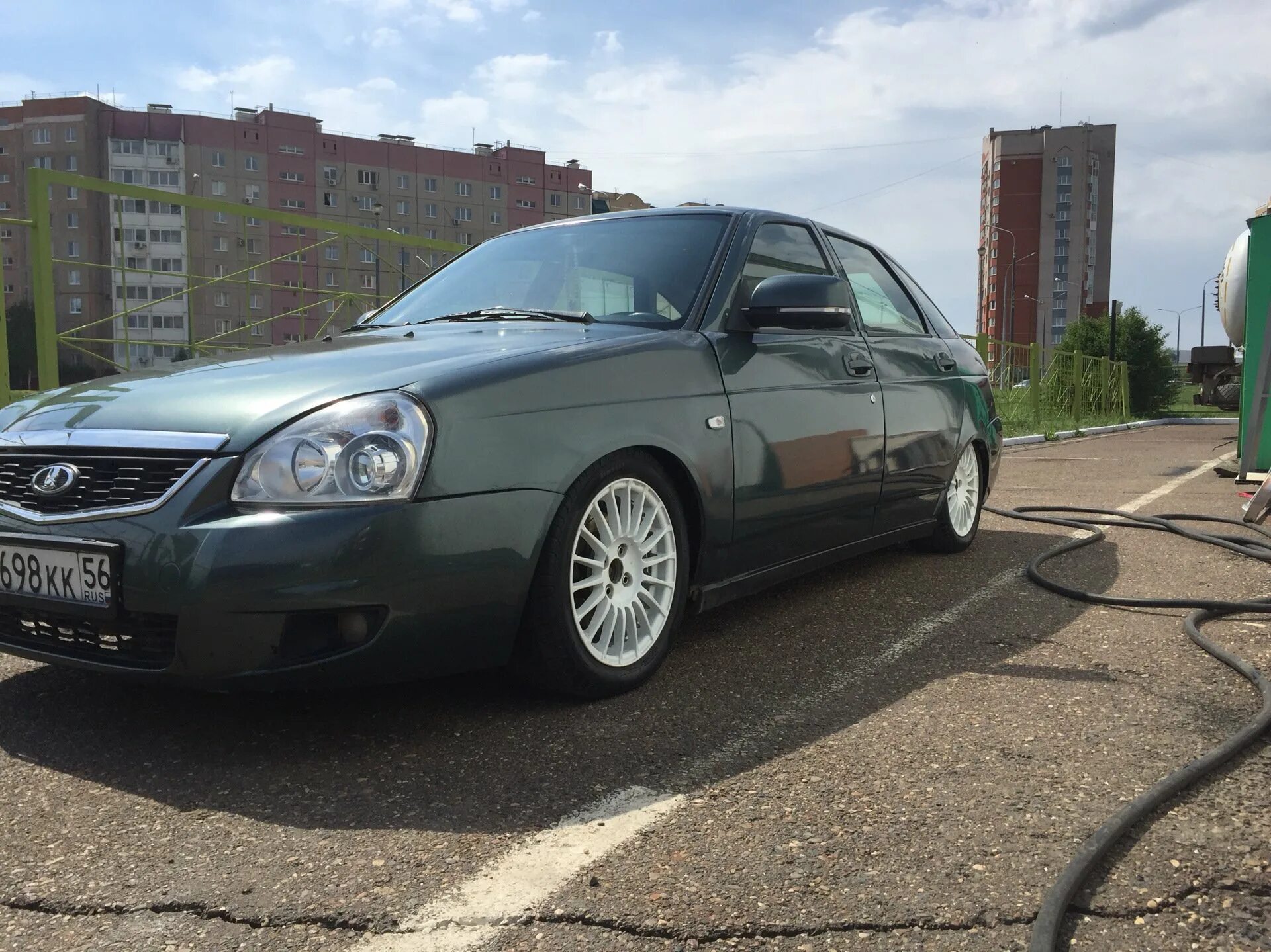 Приора седан кварц на литье r15. Приора кварц на дисках. Приора седан кварц на 16 дисках. Приора кварц хэтчбек r17. Приора кварц на дисках.