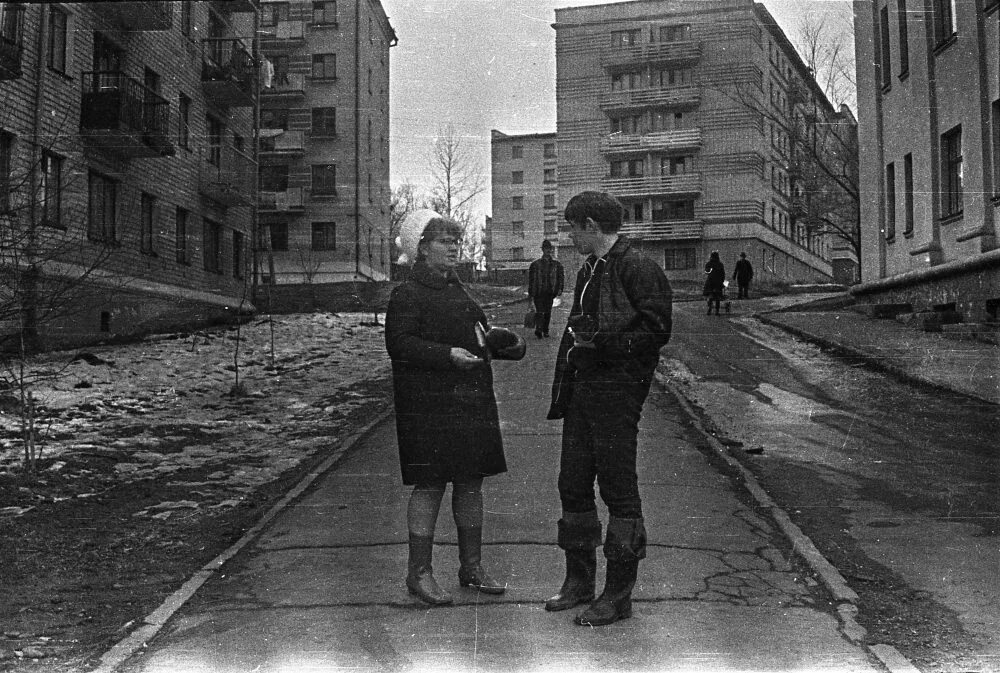 Мама 1972. Улица Шеронова Хабаровск фото 60-е годы. Советское время Хабаровск фото улица Шеронова.