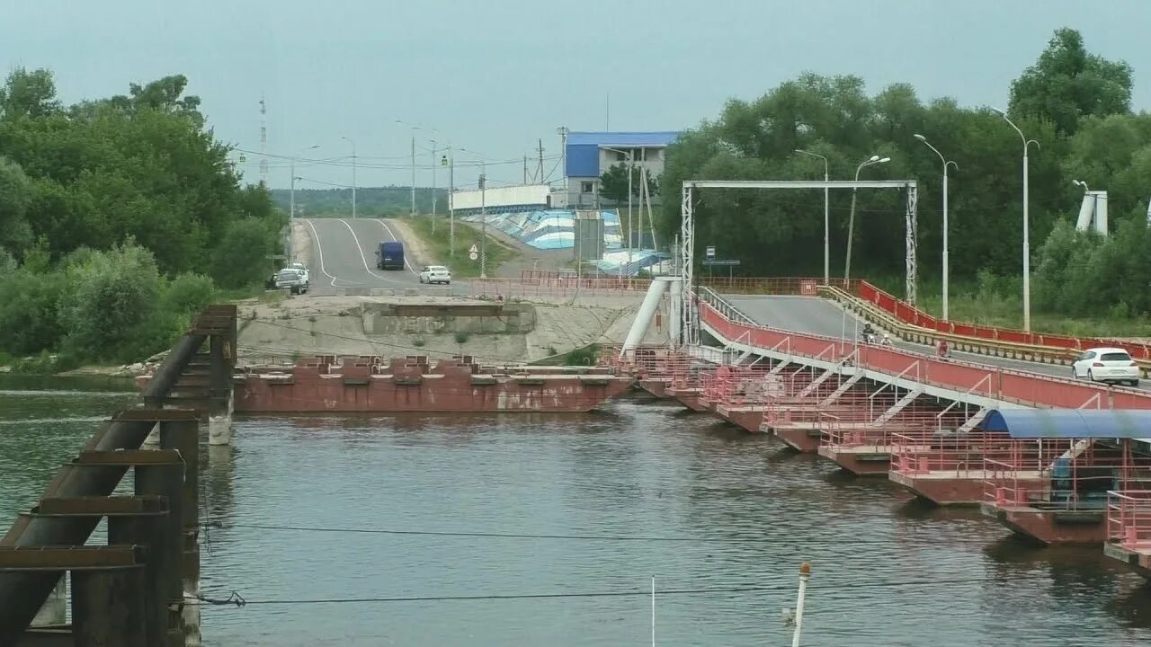 Озеры мост через оку работает или нет. Озеры переправа через оку. город озёры понтонный мост. озёры московской области понтонный мост. понтонный мост через оку озеры.