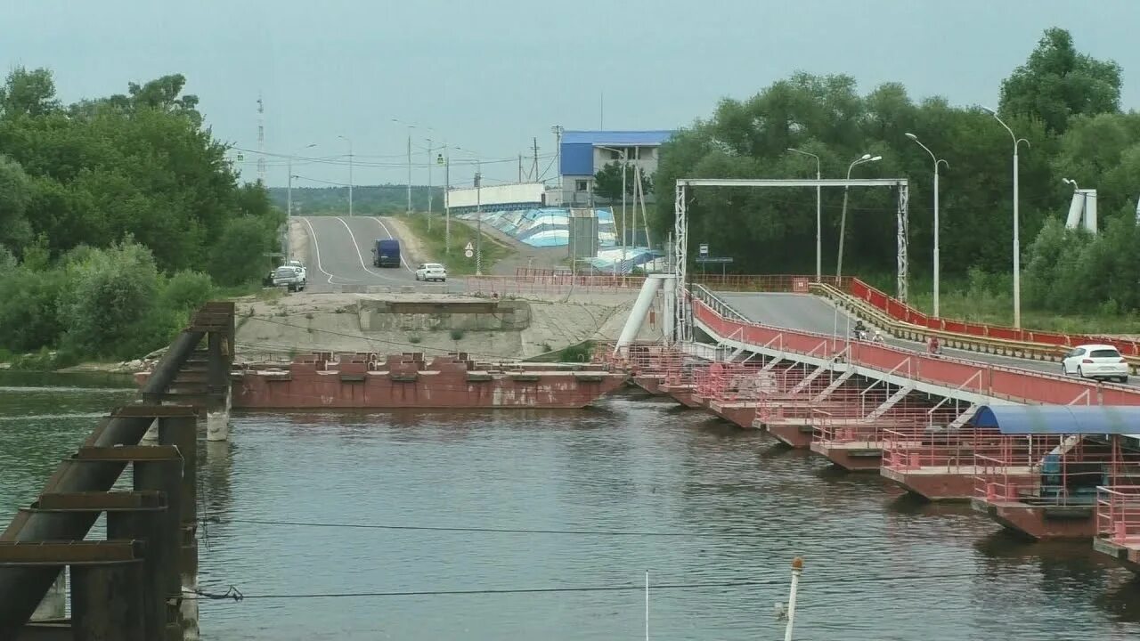 Озеры переправа через оку. Понтонный мост Ока Озеры. Город озёры Понтонный мост. Озёры Московской области Понтонный мост. Мост через озеры