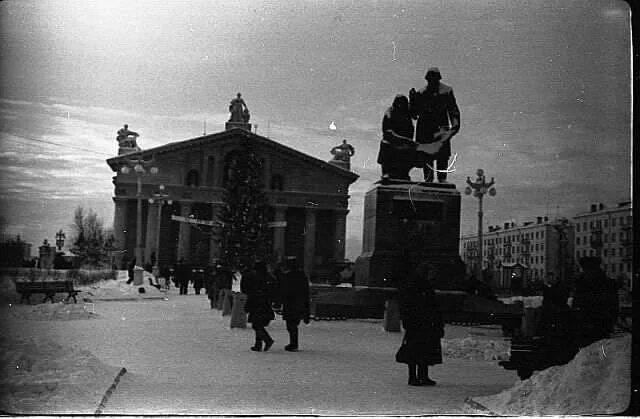 Тагилорг. Нижний Тагил 1960. Театральная площадь Нижний Тагил. Старый Тагилъ Нижний Тагил. Старинные фотографии Нижнего Тагила.