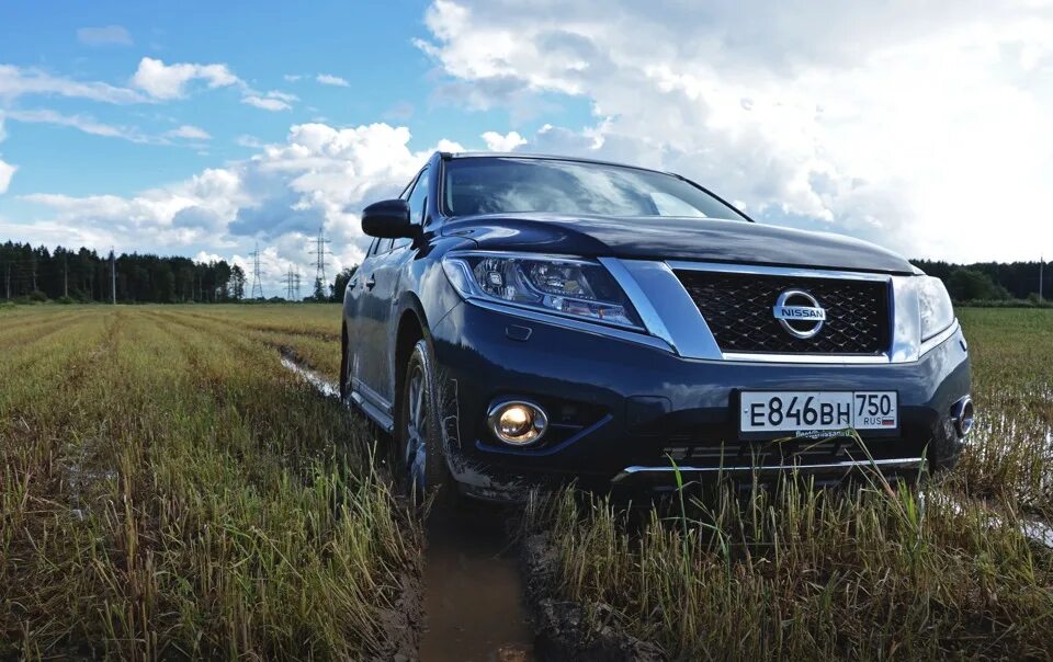 Тест драйв ниссана. Nissan Pathfinder r52. Nissan Pathfinder 3.5. Ниссан Патфайндер 52. Тест драйв Ниссан Патфайндер.