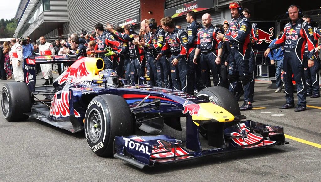 Техники формулы 1. Red bull f1 2011. Fomula 2012 rad Byll. Ред Булл формула 1. Гран при формула 1.