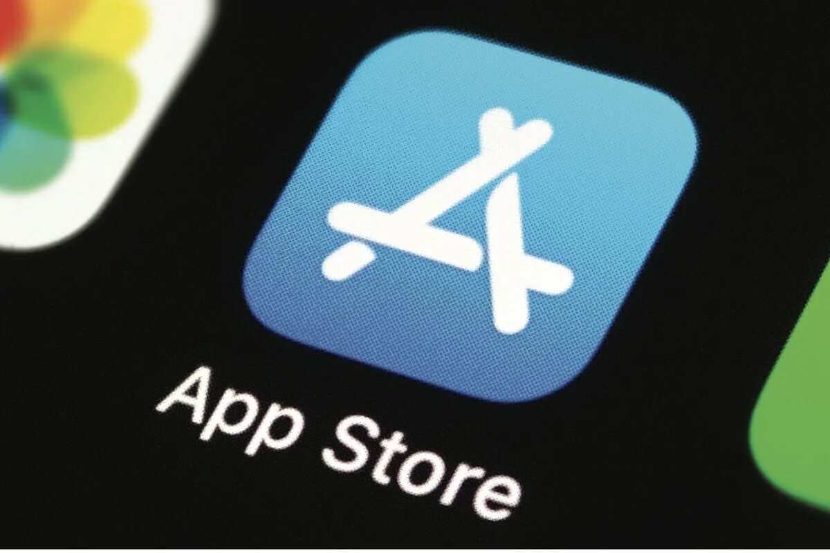 На айфоне можно установить мир пей. Apple app Store. Mir pay для айфон. Айфон РНКБ мир Пэй. App Store 24 магазин Москва.