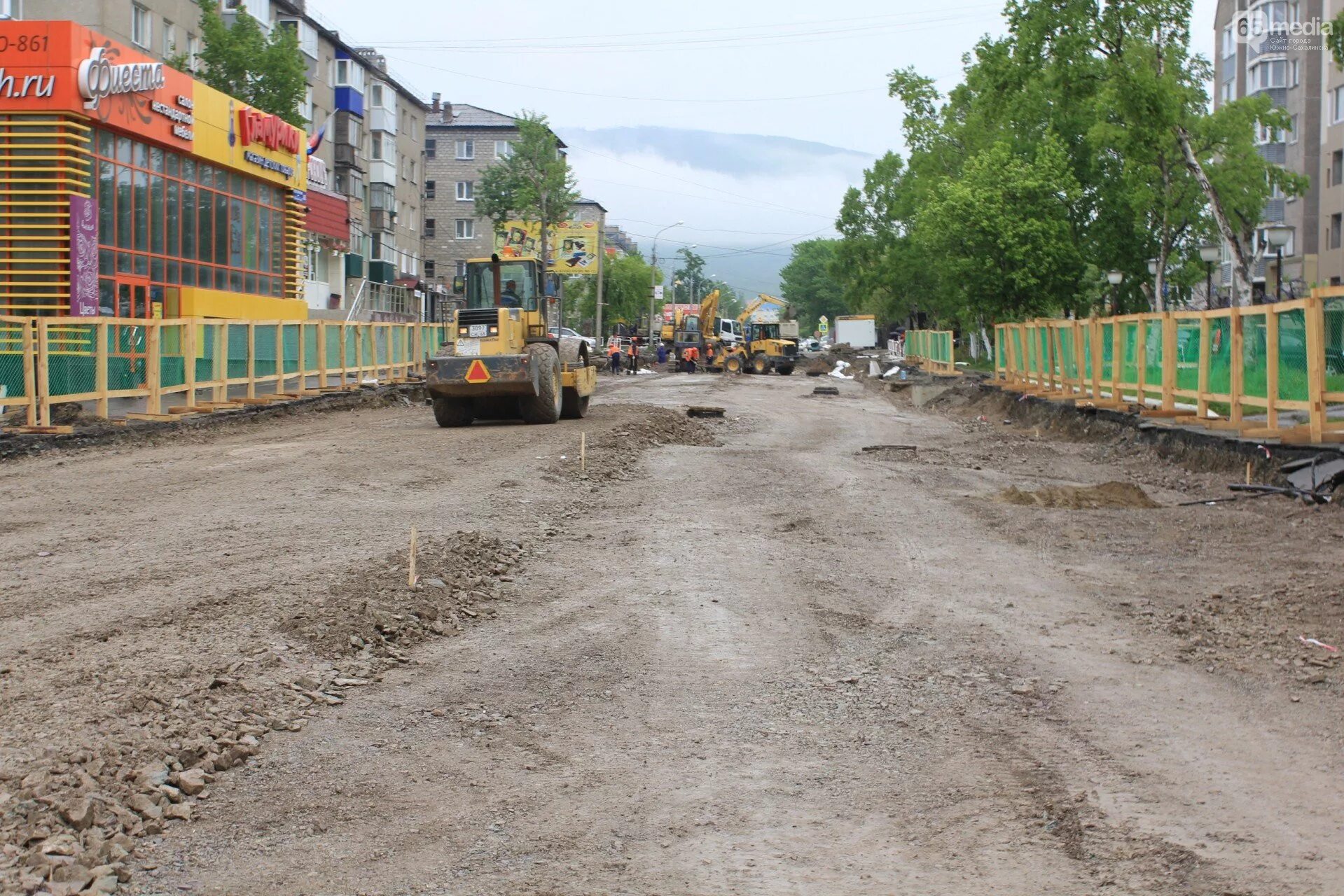 Южно-сахалинск фасад. Детская площадка южно сахалинск. Ремонт южно сахалинск. Ремонт южно сахалинск. Центр по ремонту телефона в южно сахалинске.