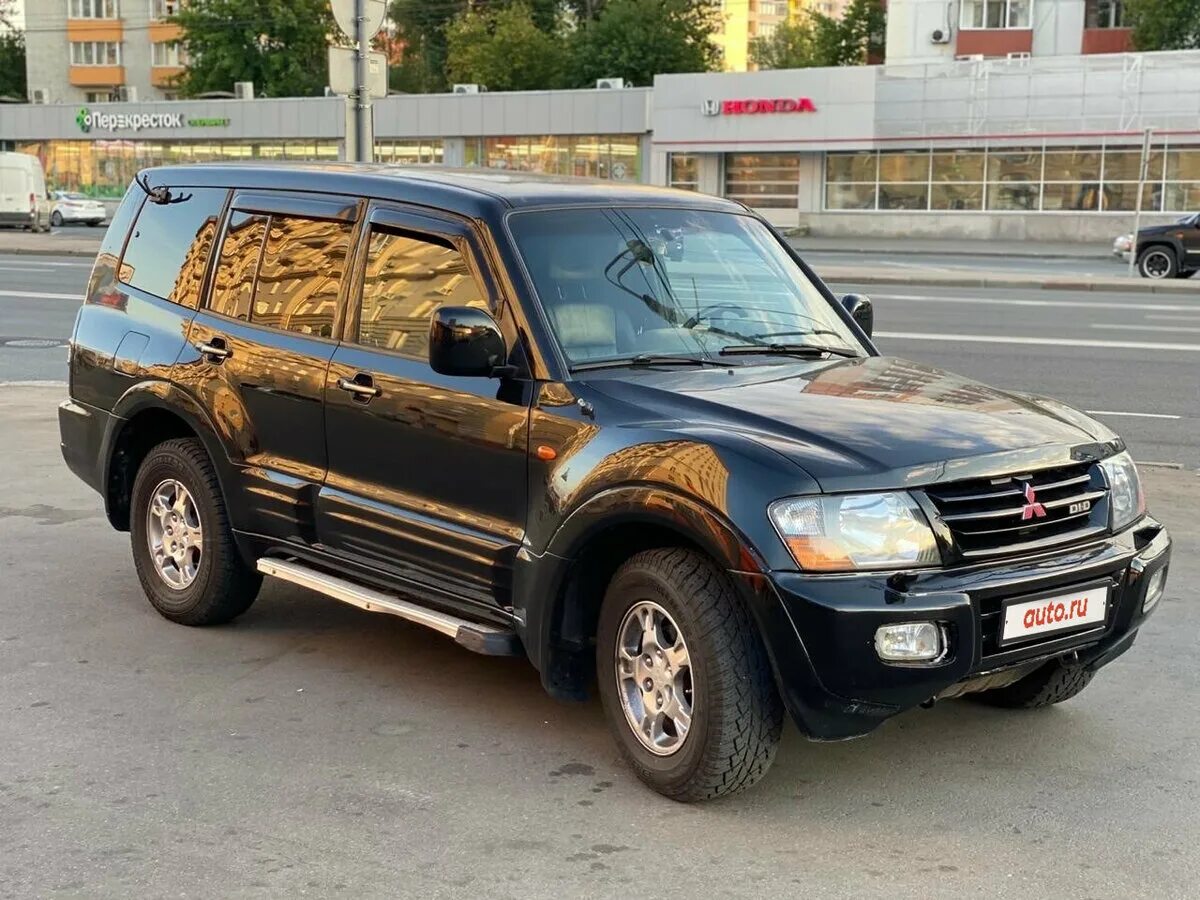 Паджеро 2001 года. 2001 Mitsubishi Pajero III. Мицубиси Паджеро 3 2001. Митсубиси Паджеро 2001. Mitsubishi Pajero 2001.