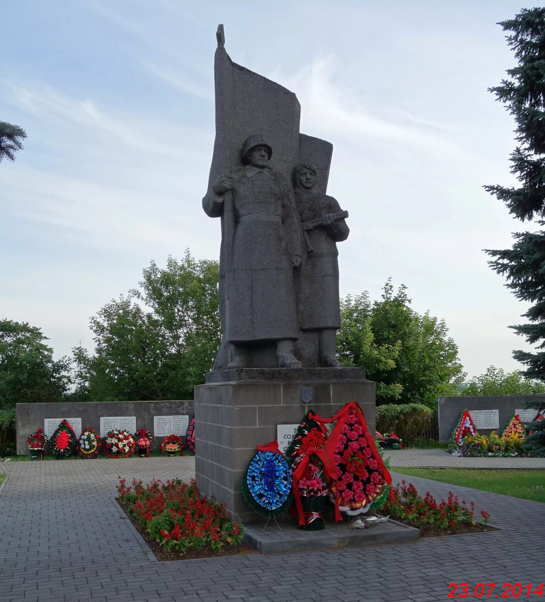 Столбцы Беларусь. Минск памятники ВОВ. Город Столбцы