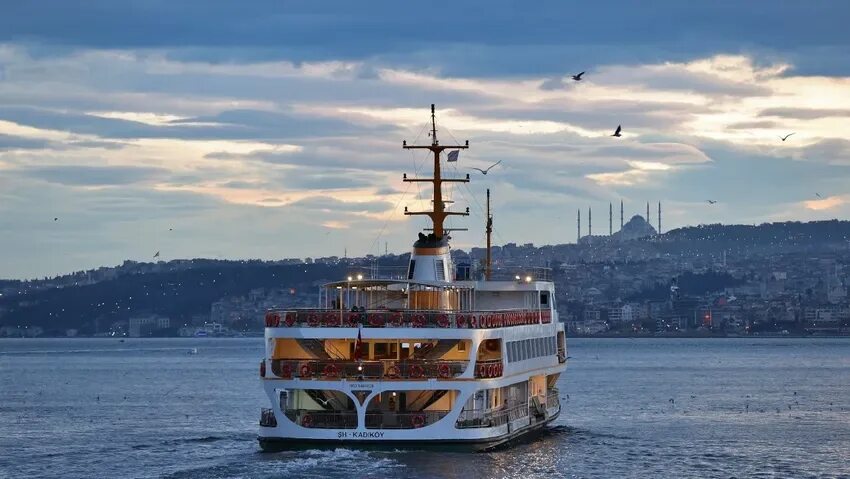 Стамбул русскоговорящий. Vapur Стамбул. Кадыкёй. Кадыкей Стамбул фото. Istanbul Yellow Boat.