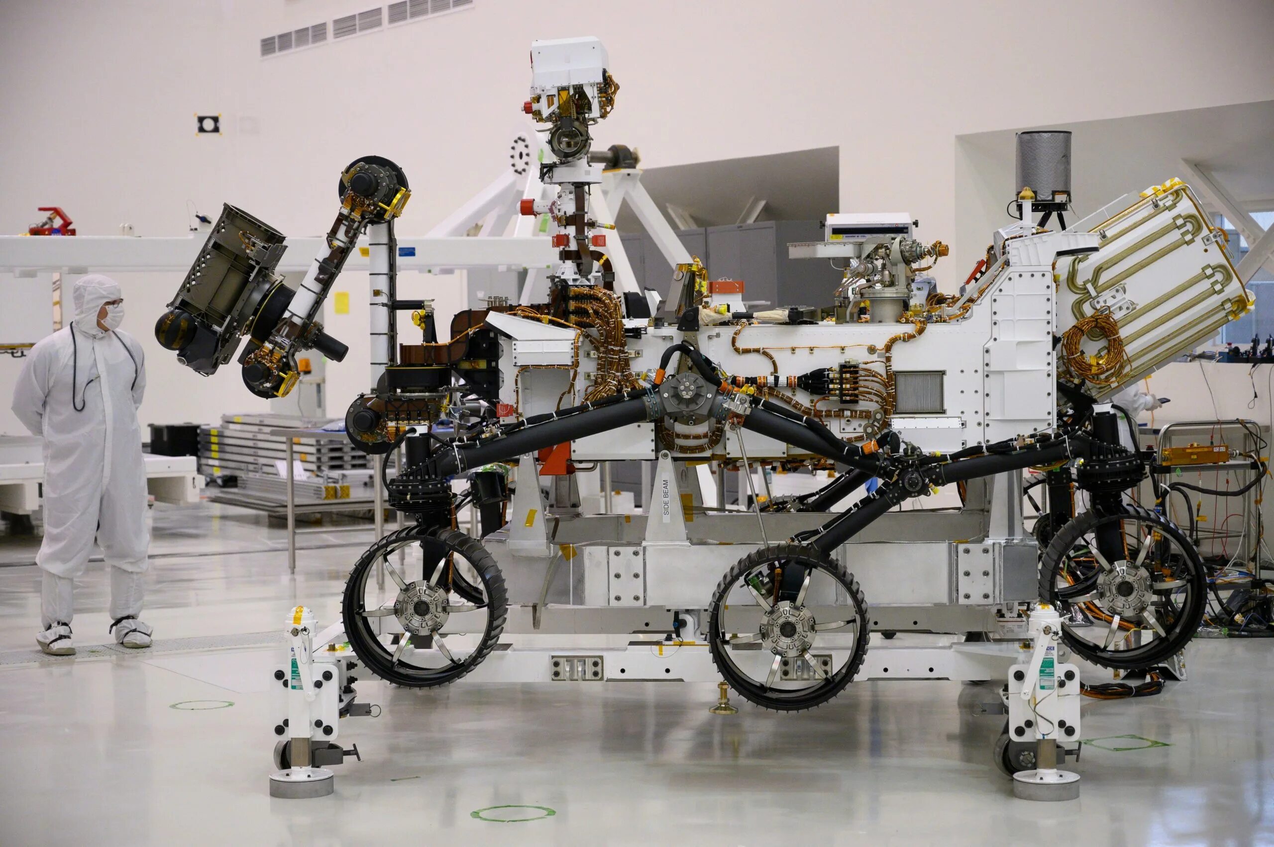 Mar robots. Марсоход ровер 2025. марсоход 2025 perseverance. марсоход mars 2025 rover. марсоход наса mars 2025.