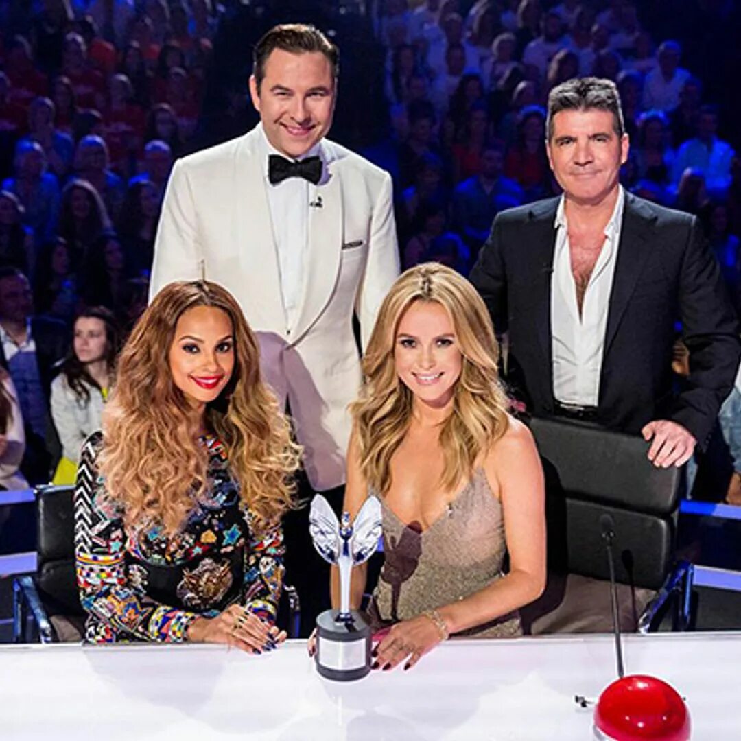 Дженей палмер. Жюри шоу britain's got talent. Британское шоу талантов. Эмма уолтон. В пятницу вечером с джонатаном россом.