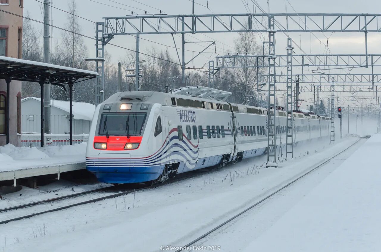 Угнанный аллегро. Макет поезда аллегро. Скоростной поезд ласточка аллегро. Скоростной поезд аллегро. Останови поезд.