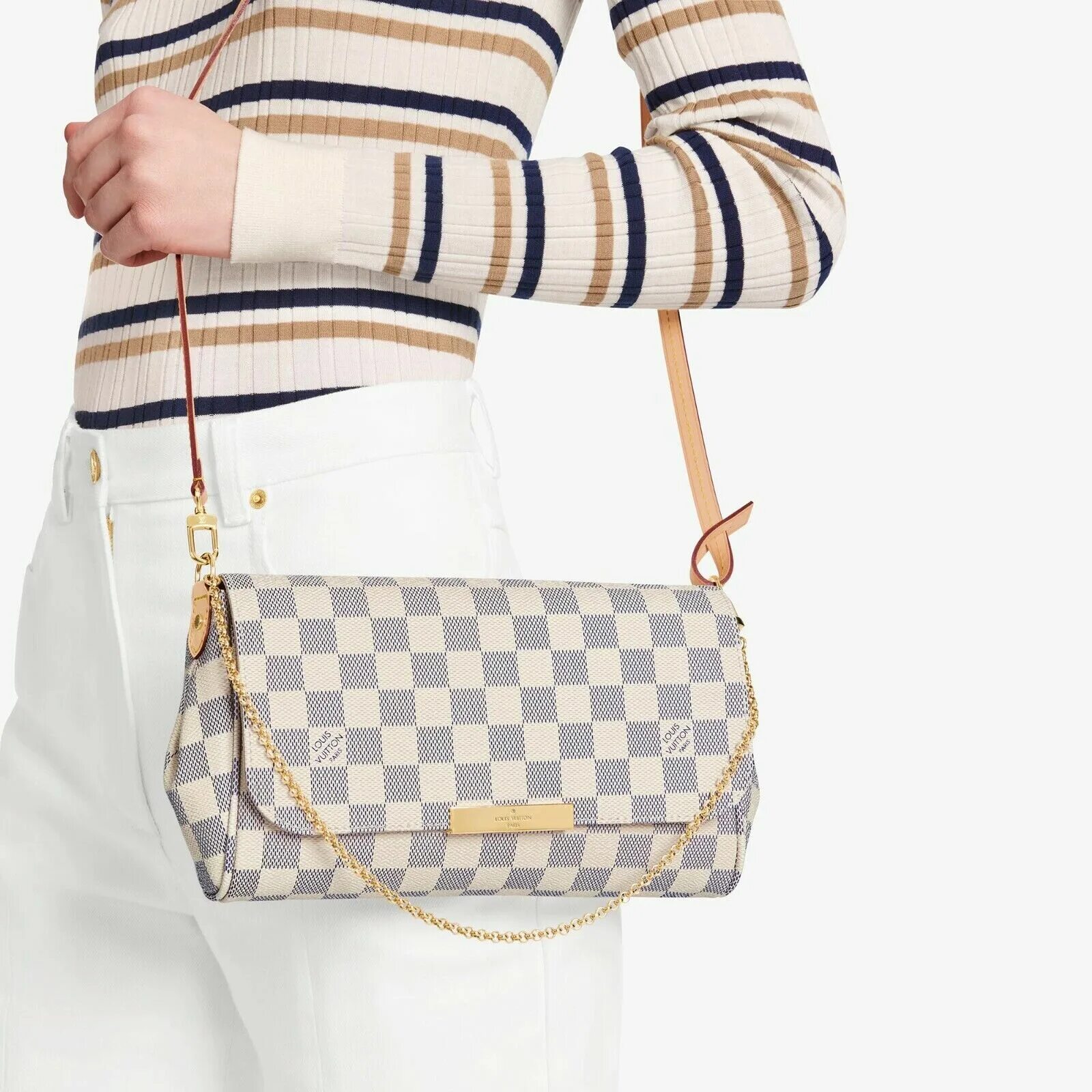 Сумка луи виттон белая. Louis vuitton neverfull mm образы. Louis vuitton damier azur canvas. Louis vuitton azur. Сумка луи виттон светлая.