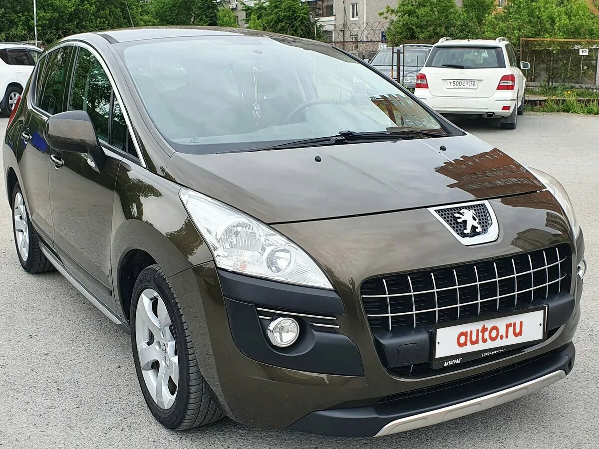 Пежо 3008 2012. Пежо 3008 2012 коричневый. Peugeot 3008 2012 года. Пежо 3008 коричневый.