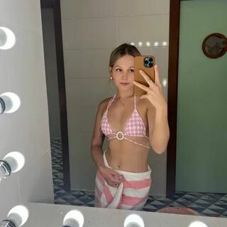 Келли бёрглунд - Leaked 13 nude photos and videos.