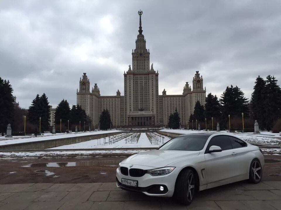 Мгу машина. Смотра МГУ. Smotra МГУ. BMW Москва МГУ. Смотра Москва Воробьевы горы.