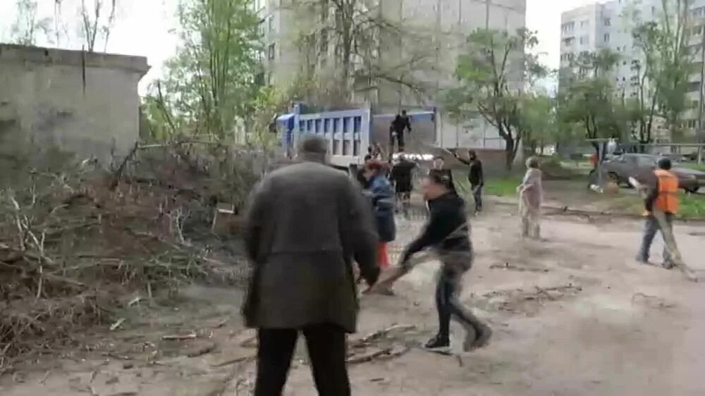 Программа канала луганск 24 на сегодня. Луганск сейчас. луганск администрация 2014. луганск 2025. луганск 24 вести.
