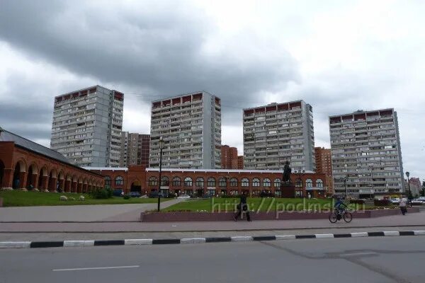 Сайт администрации дзержинский московская. Администрация города Дзержинский Московской. Город Дзержинский Московская область 2000 год. Дзержинский Московская область 2000. Мообл город Дзержинский.