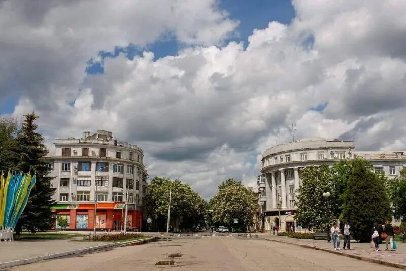 артемовск украина до войны. всу наступают в бахмуте. новороссийск город герой памятники. бахмут одесса. памятник большевику артёму в бахмуте,.