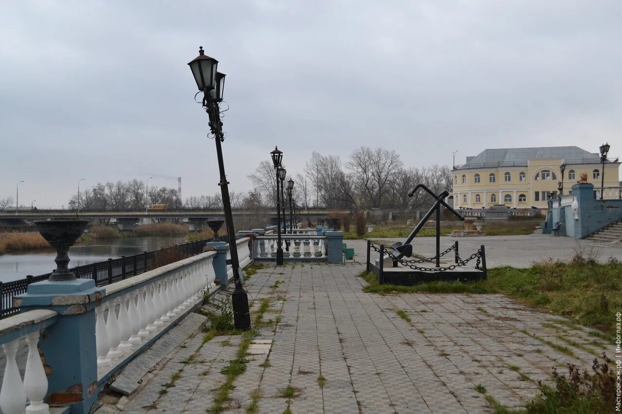 Тревога в старом осколе. Старый Оскол набережная Старая мельница. Фонтан на набережной старый Оскол. Набережная старый Оскол Старая. Старая мельница старый Оскол фонтан.