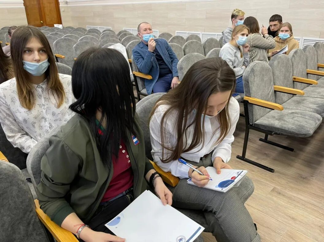 Алтайский промышленно-экономический колледж город Барнаул. Колледж АПЭК Барнаул. Алтайский промышленно-экономический колледж внутри. АПЭК Барнаул внутри.