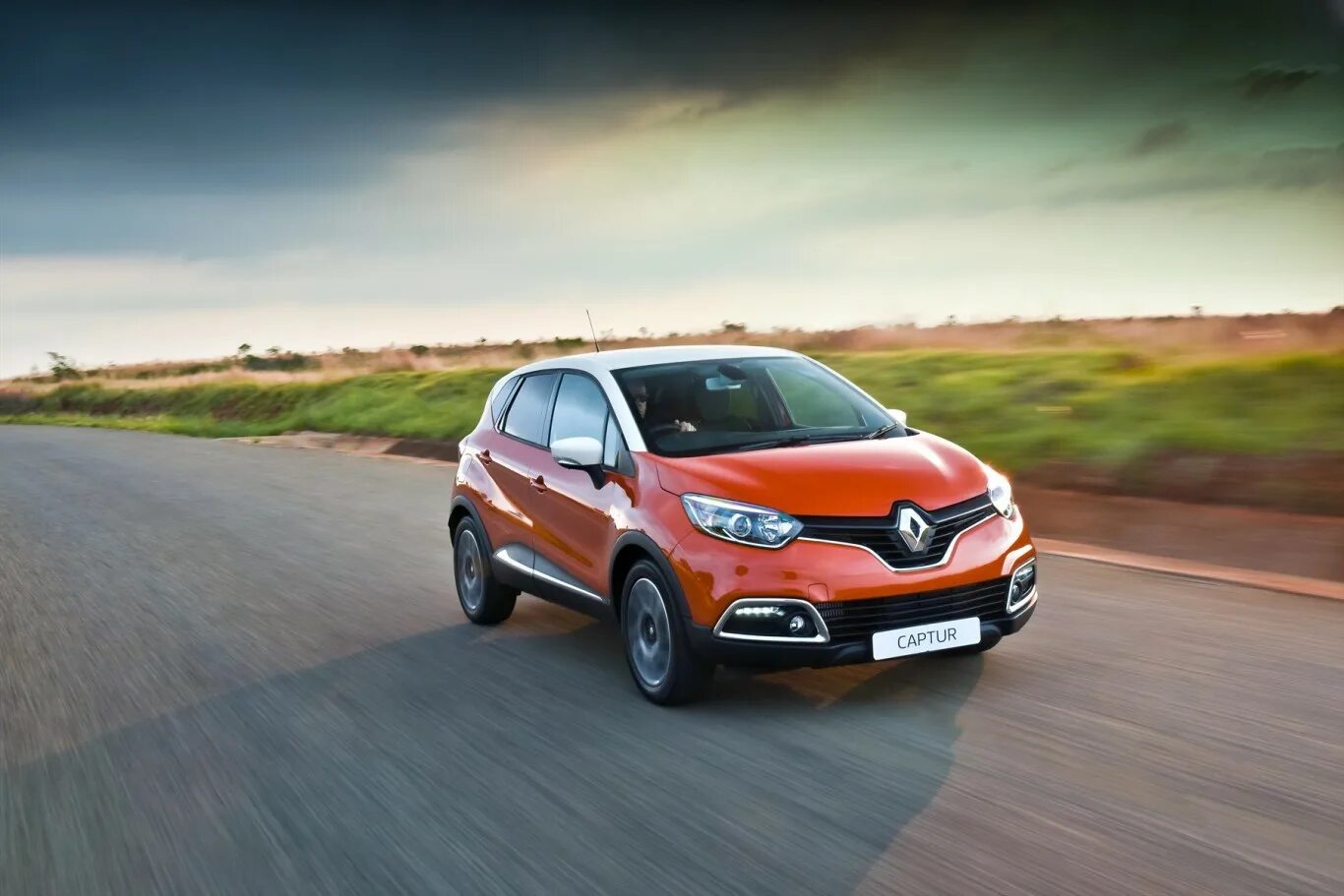 Renault kaptur 1. Renault Kaptur. Рено Каптур 2015. Рено Каптур 1 поколение. Renault Kaptur 1.5.