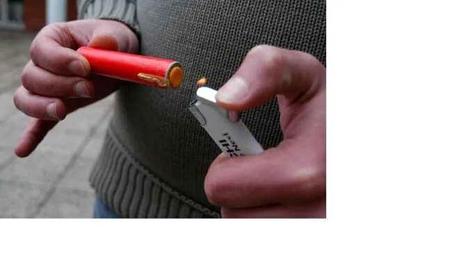 бомбочки петарды. как поджигать корсар. петарды зимой. петарды маленькие. как поджигать корсар.