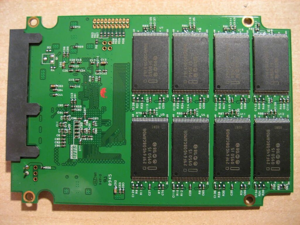 Чип памяти ssd. Чипы памяти SSD. SANDISK SSD Memory Chip. Флеш память Интел. Маркировка чипов памяти ссд.