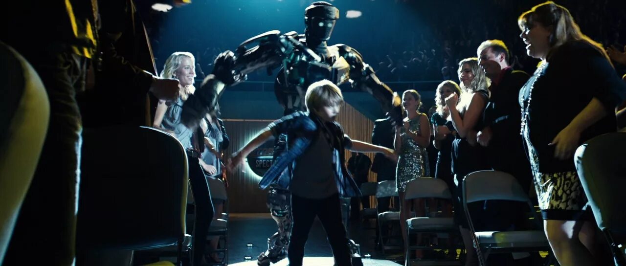 Живой итак. Живой итак. Мальчик и так сойдет. Продажная журналистка. Мемы ситуации.