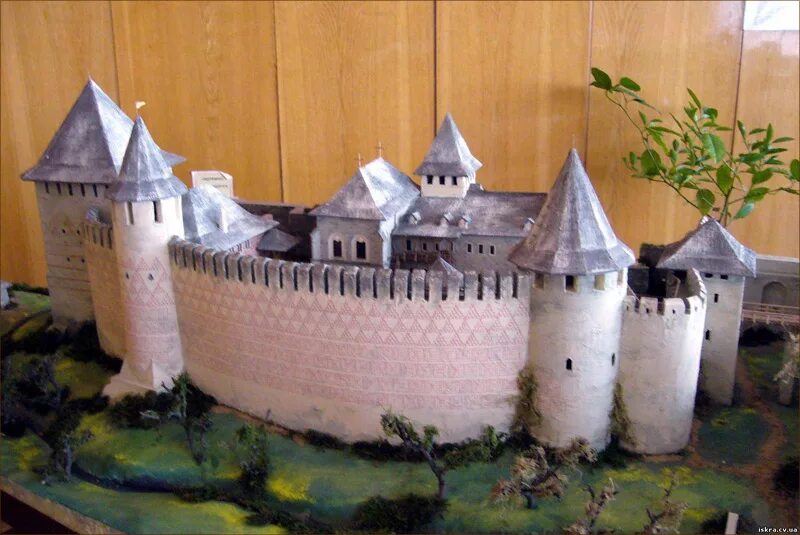 Средневековый замок своими руками. Хотинская крепость бумаги. макет крепости. крепость из картона. замок из картона.
