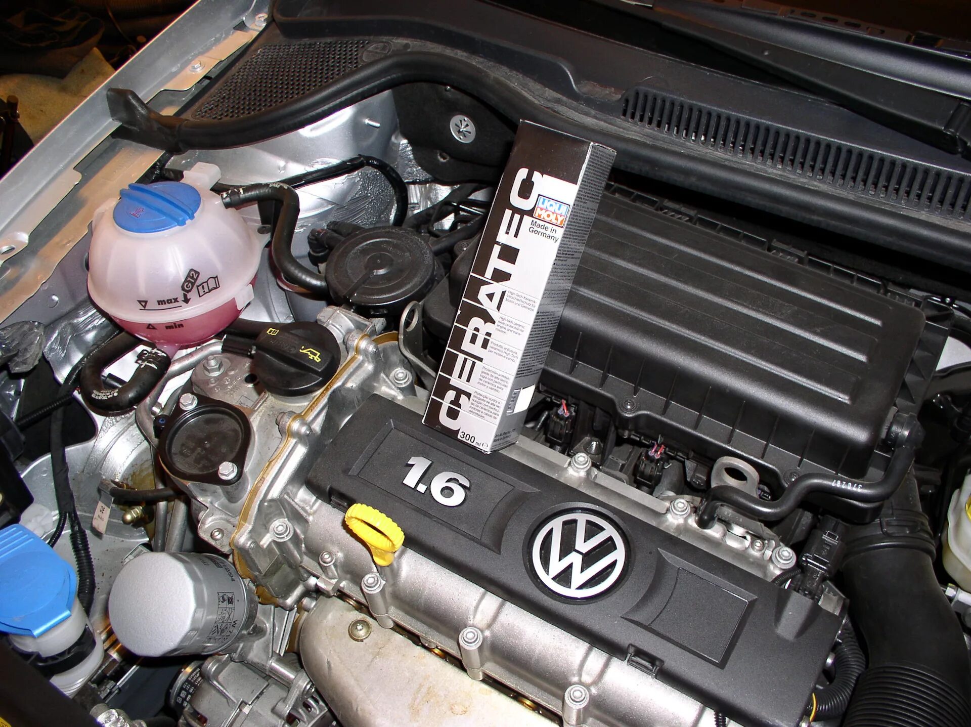 Volkswagen polo 1.6 двигателя. Двигатель поло седан 1.6 105. Мотор поло седан 1.6. Поло 1.6 CFNA. Двигатель Фольксваген поло 1.6.
