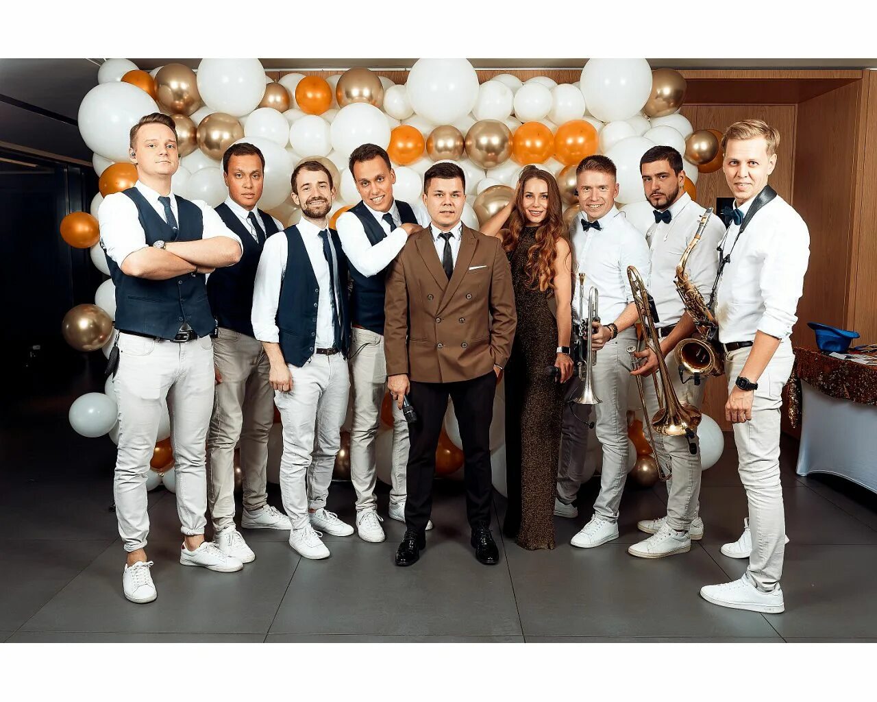 Кавер группы петербург. Группа true Party Band. True Party Band СПБ. Кавер группа банд Бенд СПБ. True Party Band кавер.