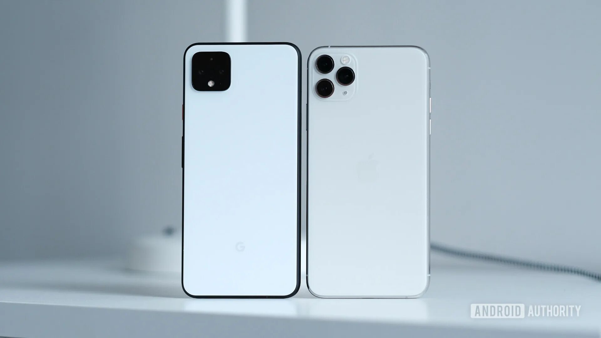 Айфон 11 похож на. Iphone 11 Pro Max белый. Iphone XL 2019. Apple iphone 11 Pro Max Silver. Apple iphone 11 белый.