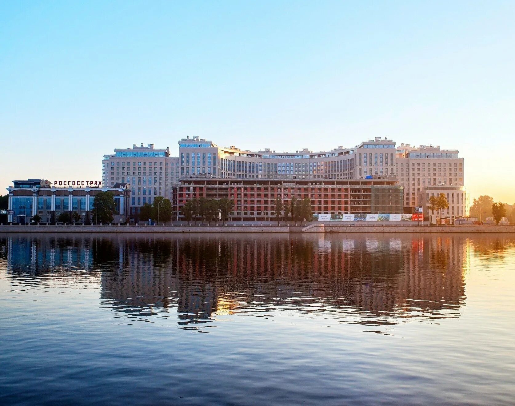 Ушаковская набережная 3 санкт-петербург. Саввинская набережная д 3. Рубцовская набережная д 3 стр 1. Саарбрюккен центр. Тавлинская набережная 3.