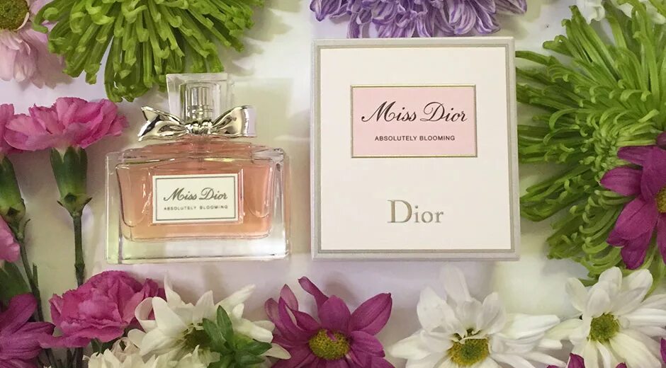 Купить диор букет. Абсолютли Блуминг диор. Miss Dior absolutely Blooming 2016. Miss Dior Blooming Bouquet Absolu. Диор блюминг блюминг букет.