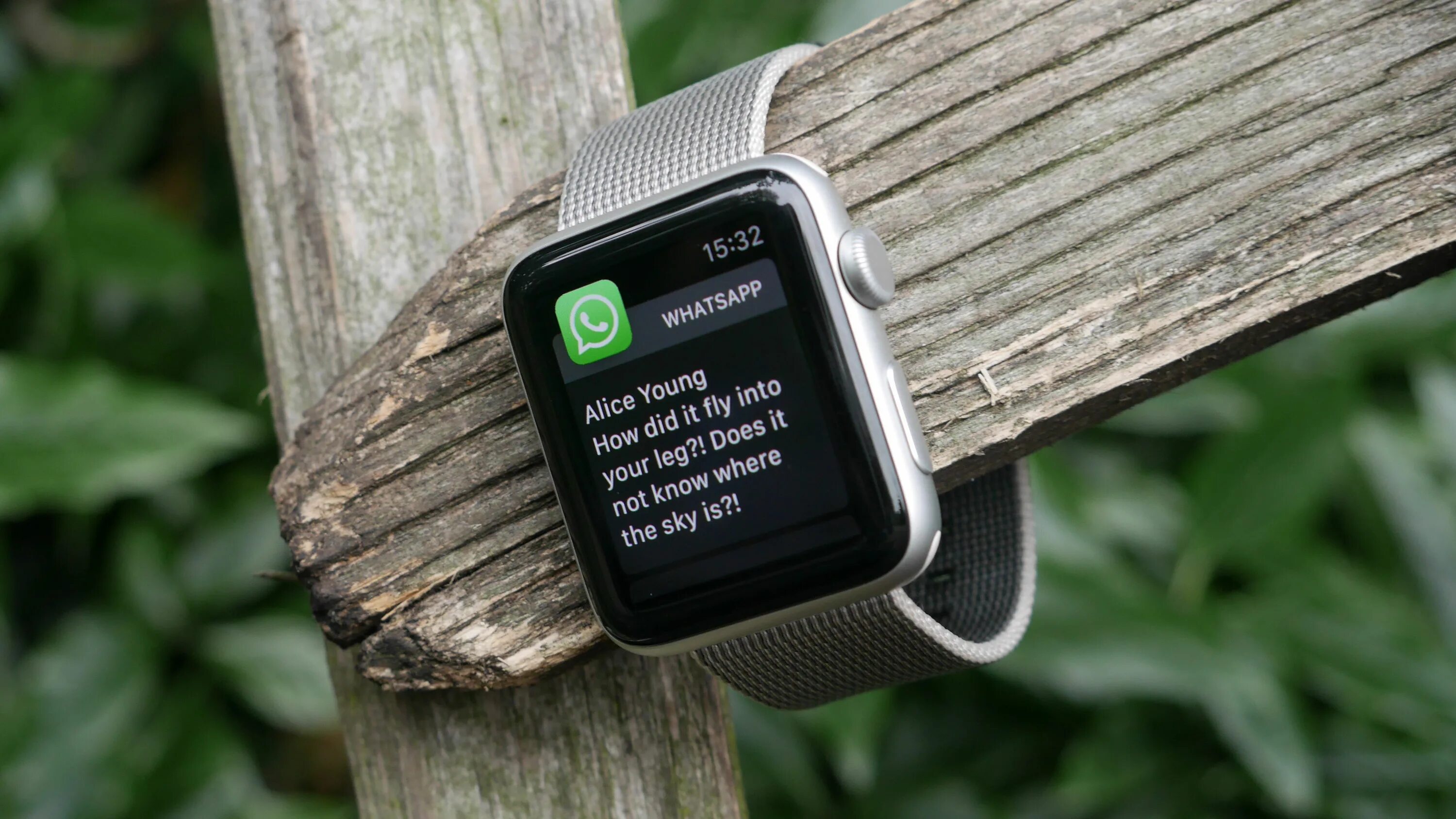 Apple watch звонки whatsapp. Эппл вотч с ватсапом. Ватсап на АПЛ вотч. Эппл вотч 3 ватсап. Часы АПЛ ватсап 7.