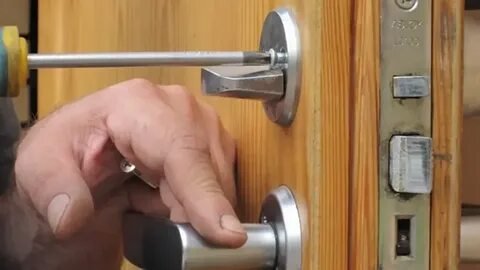 Как открыть круглую ручку без ключа