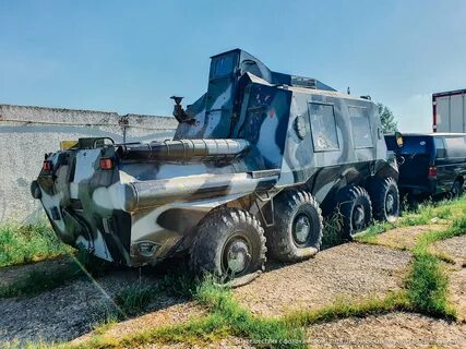 Я поискала фотографии разных БТР, и наиболее похожим оказался украинский БТ...