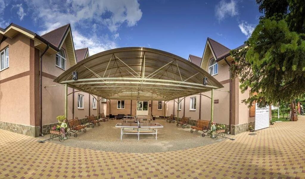 Адыгея майкоп турбаза горная. Турбаза горная каменномостский. Гостиница горная адыгея каменномостский. Гостиница горная адыгея каменномостский. Турбаза горная посёлок каменномостский.