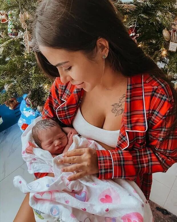 Блоггер которая родила. Блоггер которая родила. Тату софии стужук. Блоггер которая родила. Блоггер которая родила.