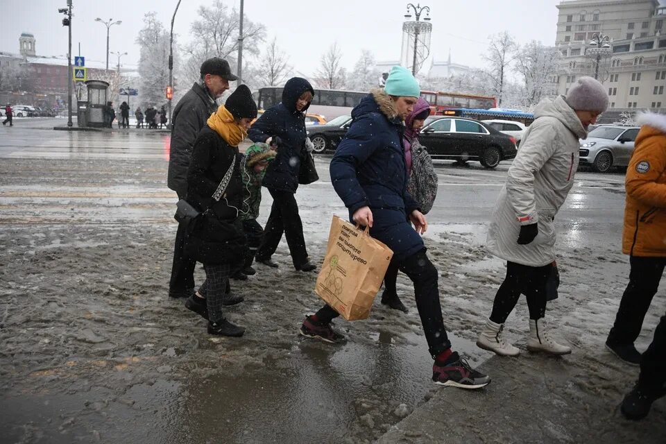 Желтый уровень опасности липецк. Желтый уровень. Желтый уровень опасности ветер. Желтый уровень ветра. Уровни погодной опасности в Москве.