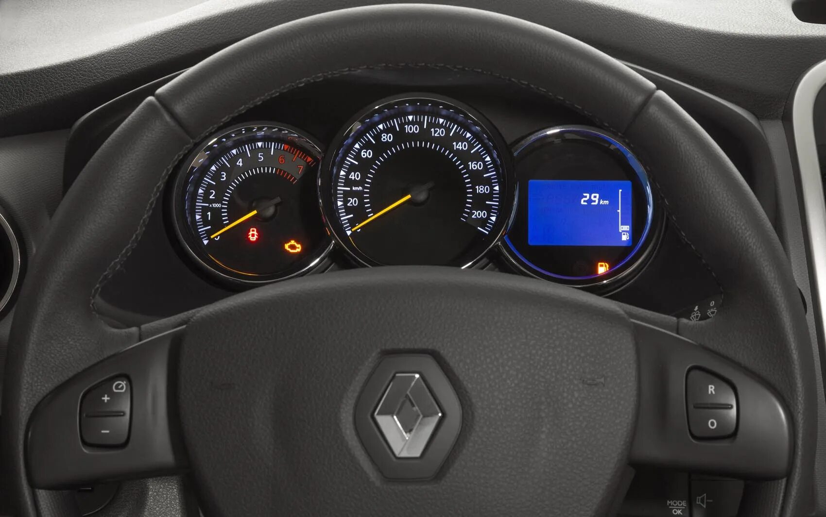 Reno duster 20021 цифровой спидометр.