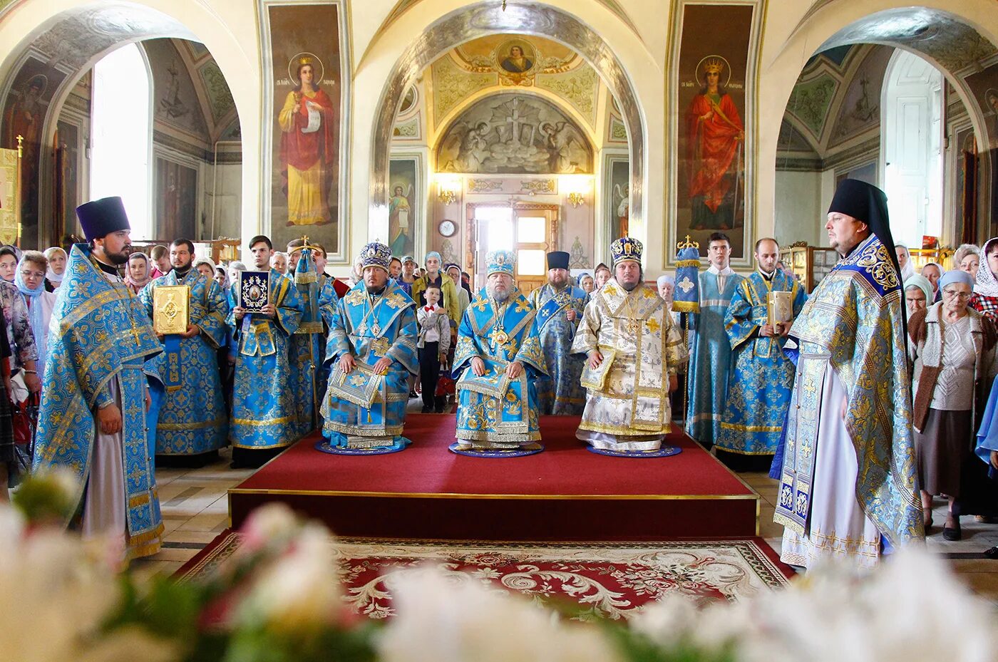 Какой престольный праздник. Духовенство Ахтырского собора в Орле. Ахтырская икона в Орле.
