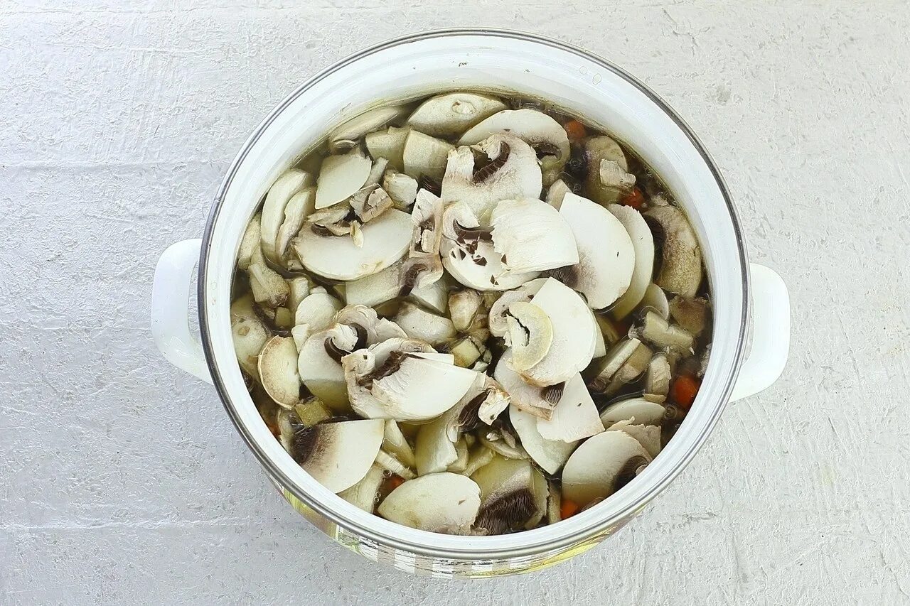 блюда из шампиньонов. пошаговый рецепт шампиньонов. малосольные грибы шампиньоны. шампиньоны в майонезе на сковороде. маринованные шампиньоны.