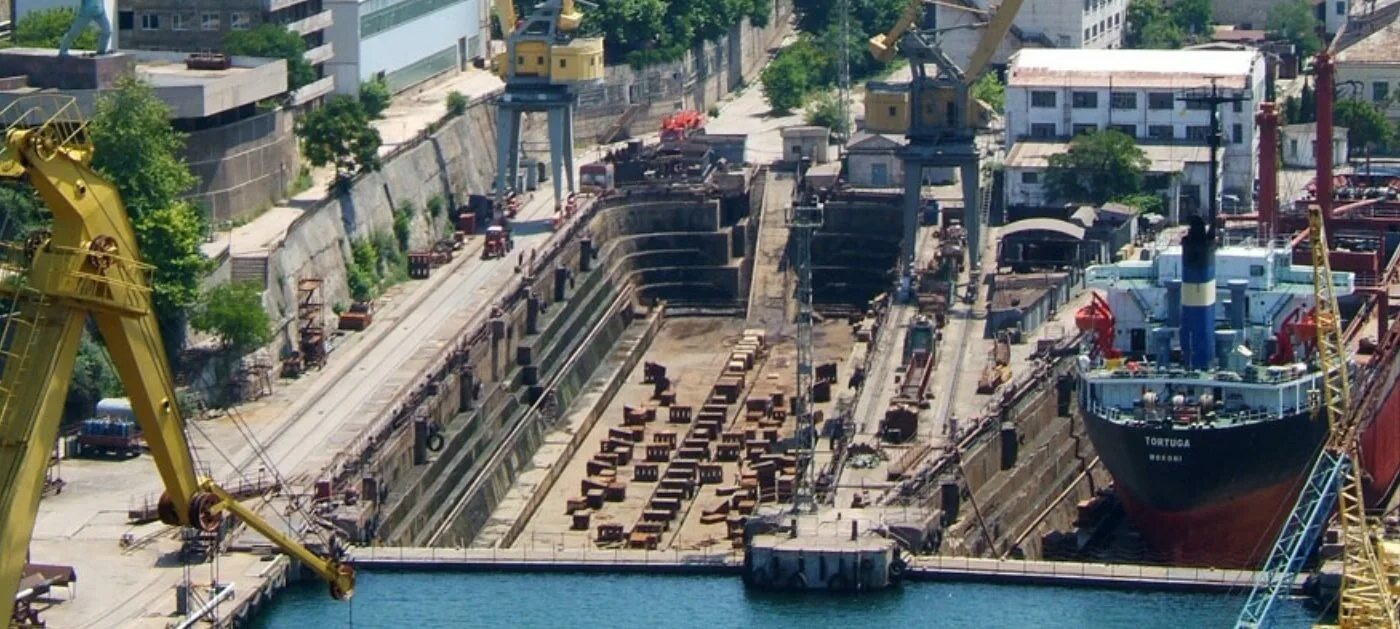 Морской завод серго орджоникидзе. Севастопольский судостроительный завод. Морской завод серго орджоникидзе. Орджоникидзе. Севастопольский морской завод имени серго орджоникидзе.